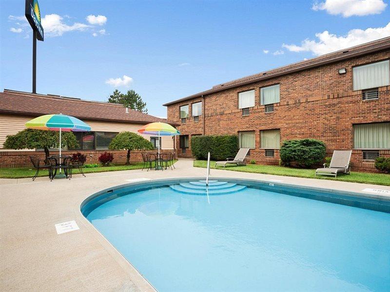 Days Inn By Wyndham Middletown Exterior photo